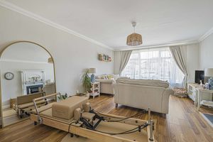 Living Room- click for photo gallery